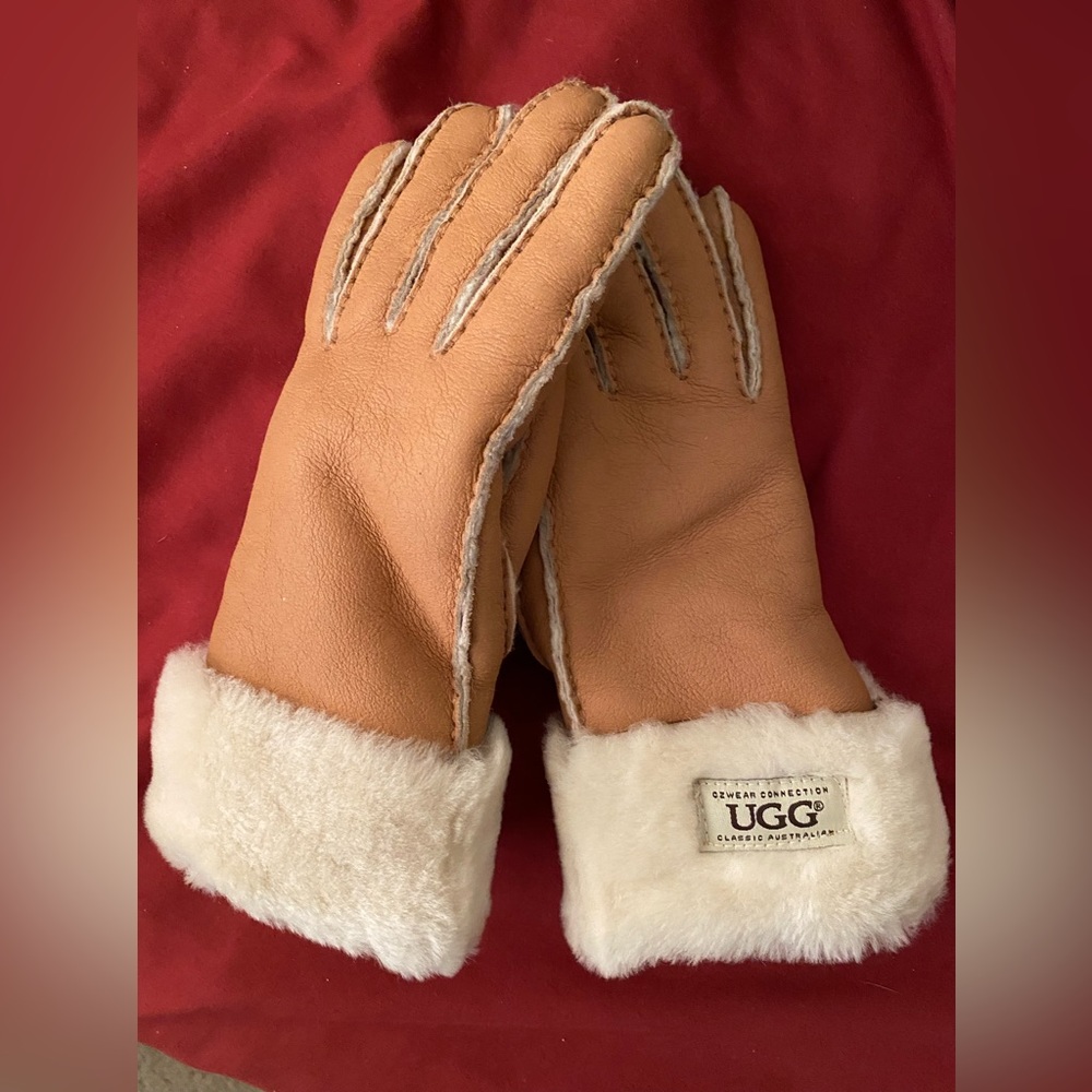 Womens ugg gloves